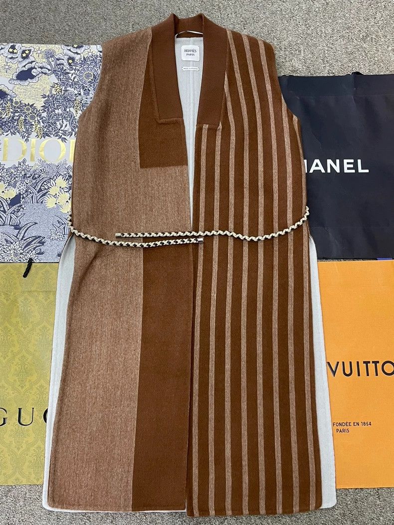 Hermes Hermes Brown Cashmere Long Vest Size US M / EU 48-50 / 2 - 1 Thumbnail