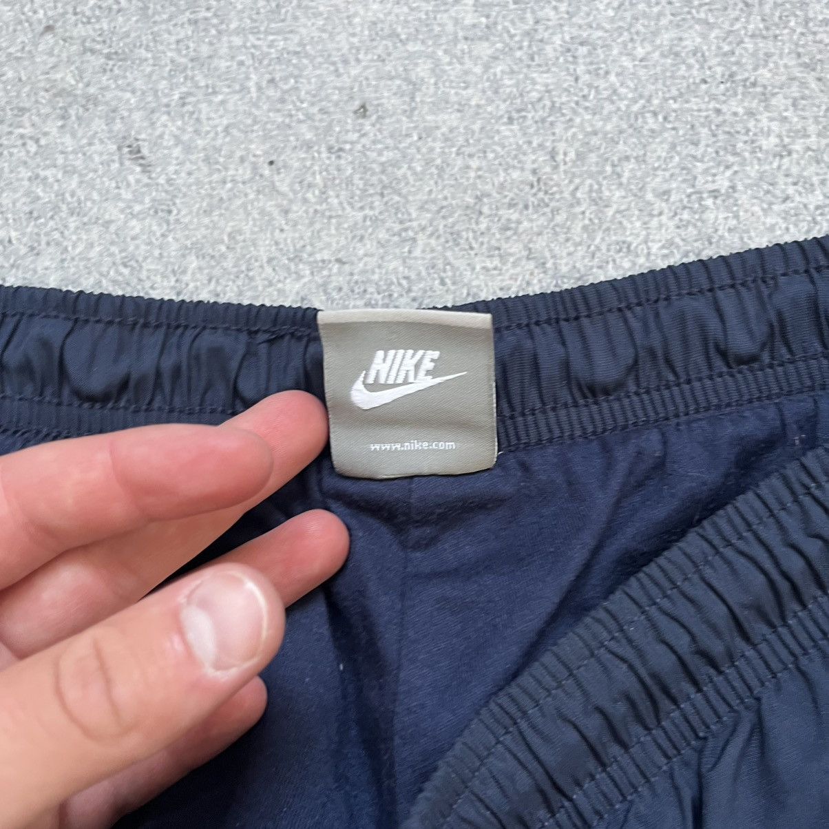 Nike VINTAGE NYLON NIKE TRACK PANTS Size US 34 / EU 50 - 7 Thumbnail