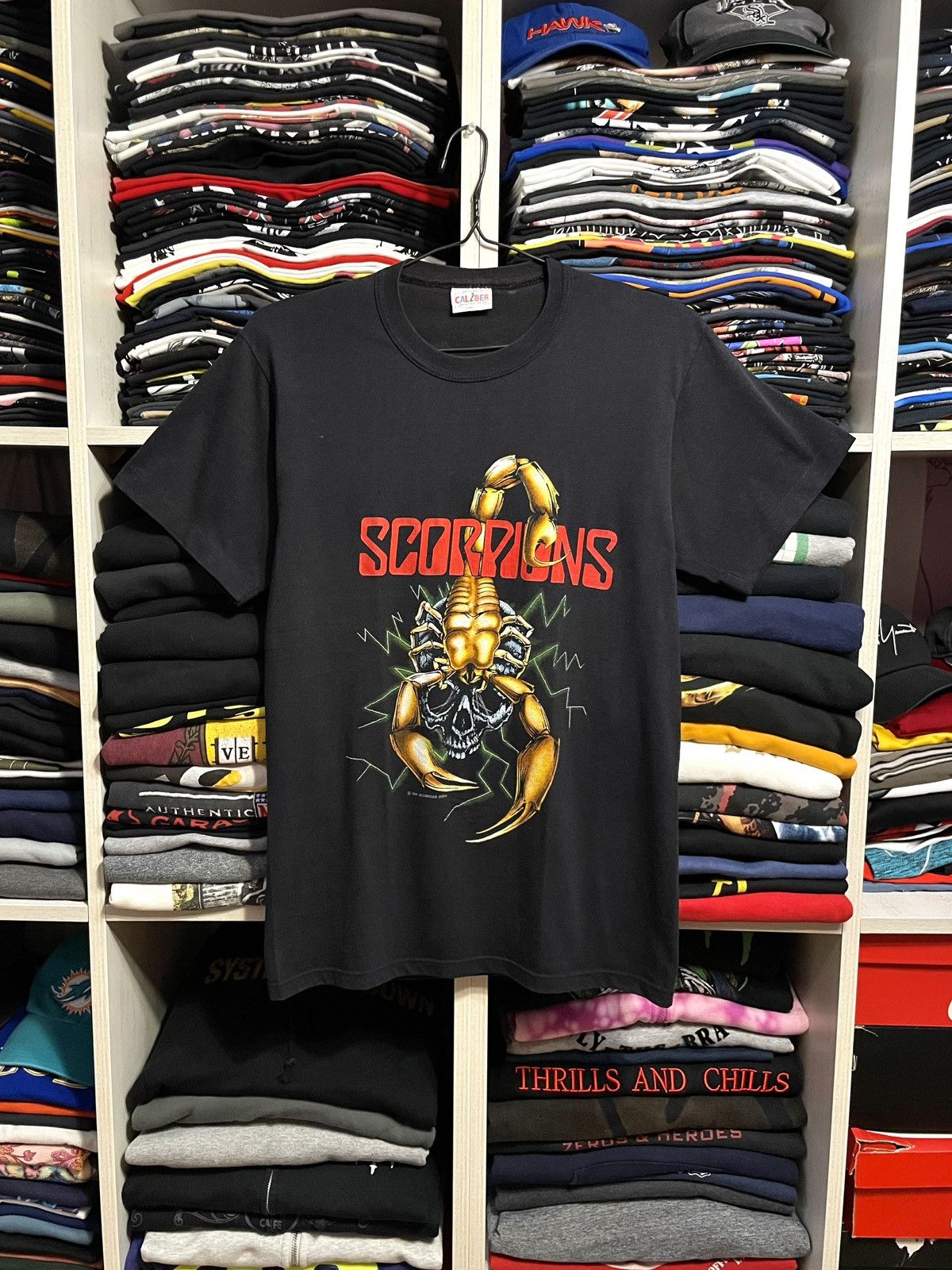 Band Tees Vintage 1988 Scorpions Tour Concert Rock Metal Band T-Shirt Size US M / EU 48-50 / 2 - 1 Thumbnail