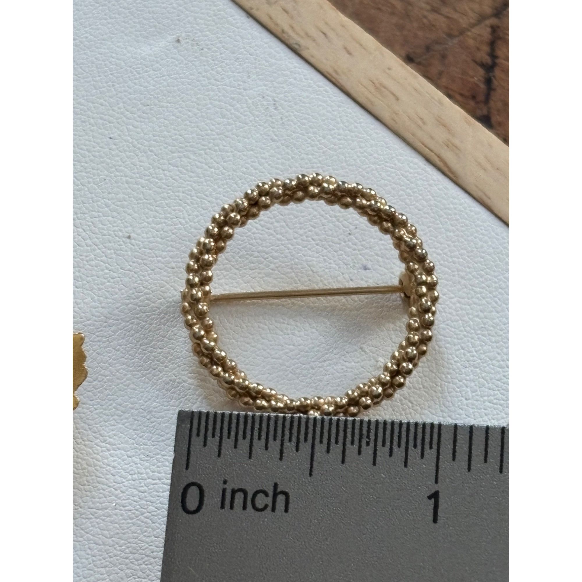 Other Vintage Gold Tone Leaf & Beaded Circle Brooch Set Size ONE SIZE - 8 Thumbnail