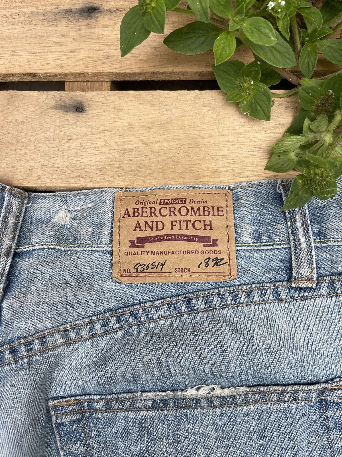 Abercrombie & Fitch × Japanese Brand × Vintage Y2K Abercrombie & Fitch Distressed Denim Jeans Light Wash Size US 32 / EU 48 - 4 Thumbnail