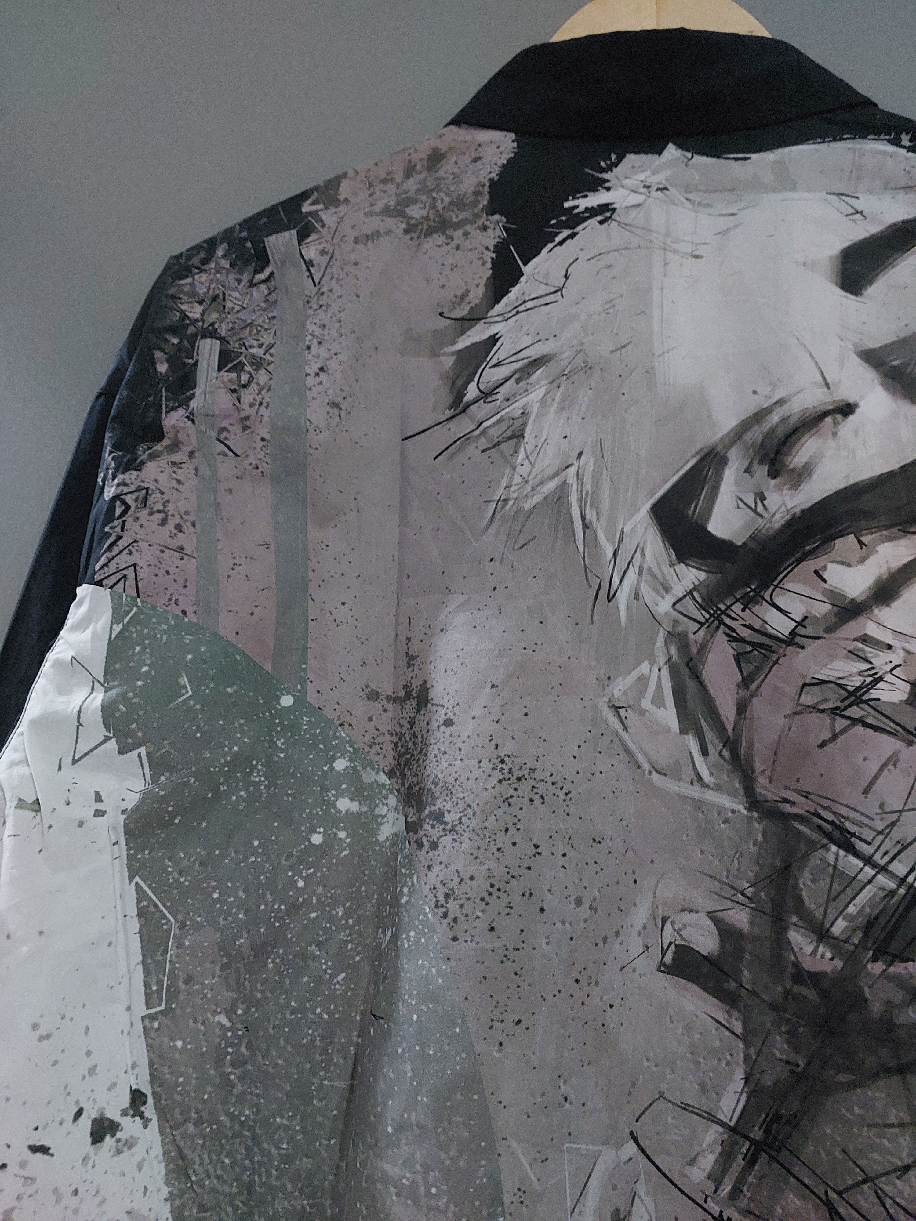 Anime VERY RARE TOKYO GHOUL FULL PRINT LONG SLEEVE SHIRT Size US M / EU 48-50 / 2 - 14 Thumbnail