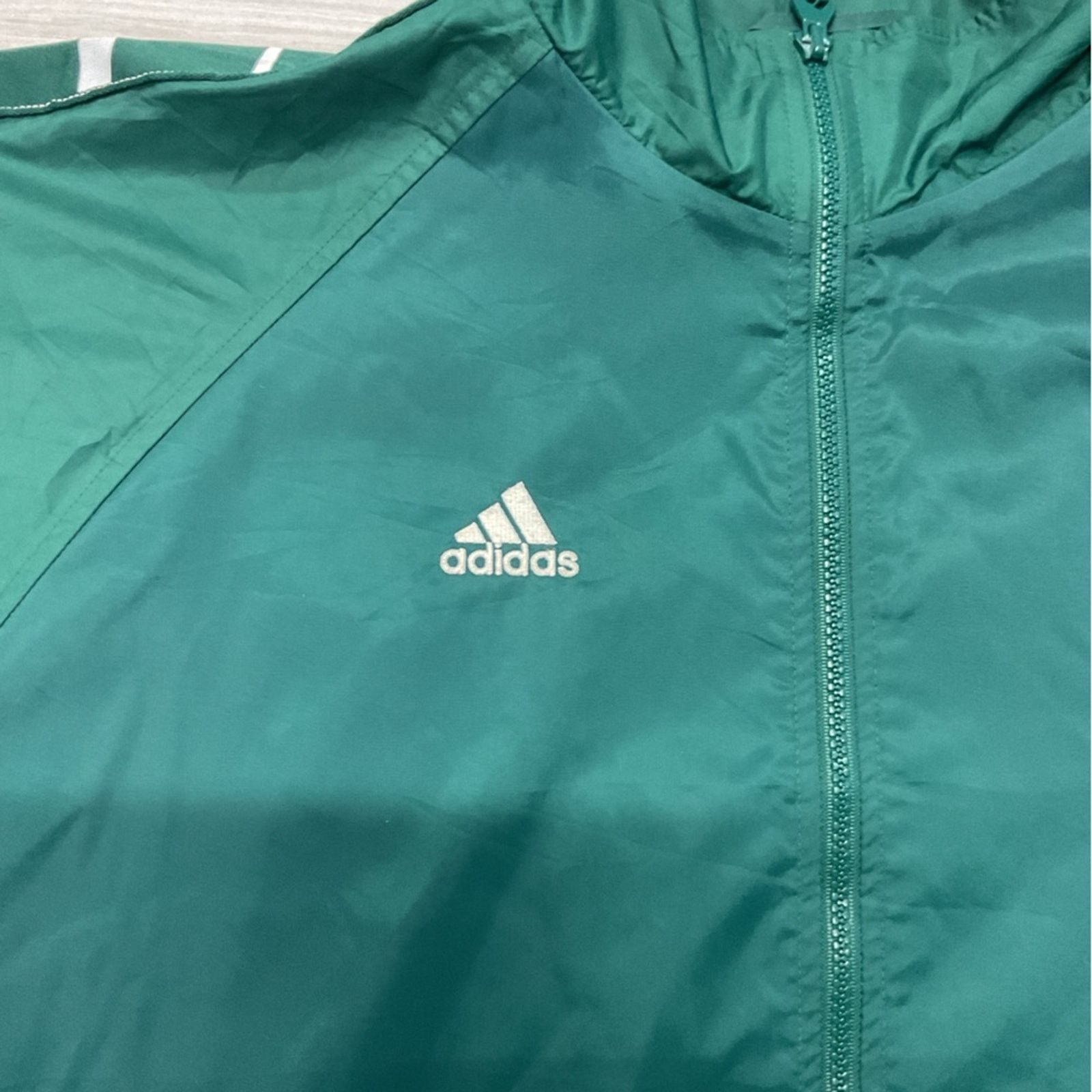 Adidas Vintage Adidas Green Windbreaker Jacket Size US L / EU 52-54 / 3 - 7 Thumbnail