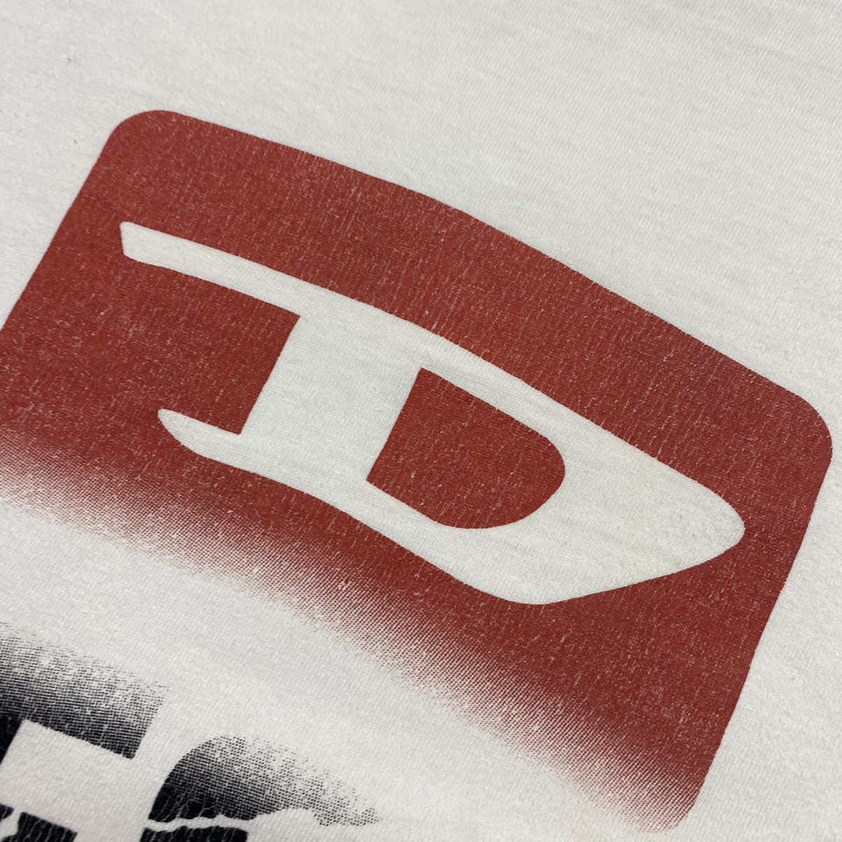 Diesel Vintage Diesel Big Graphic logo y2k opium Streetwear tee Size US XXL / EU 58 / 5 - 4 Thumbnail