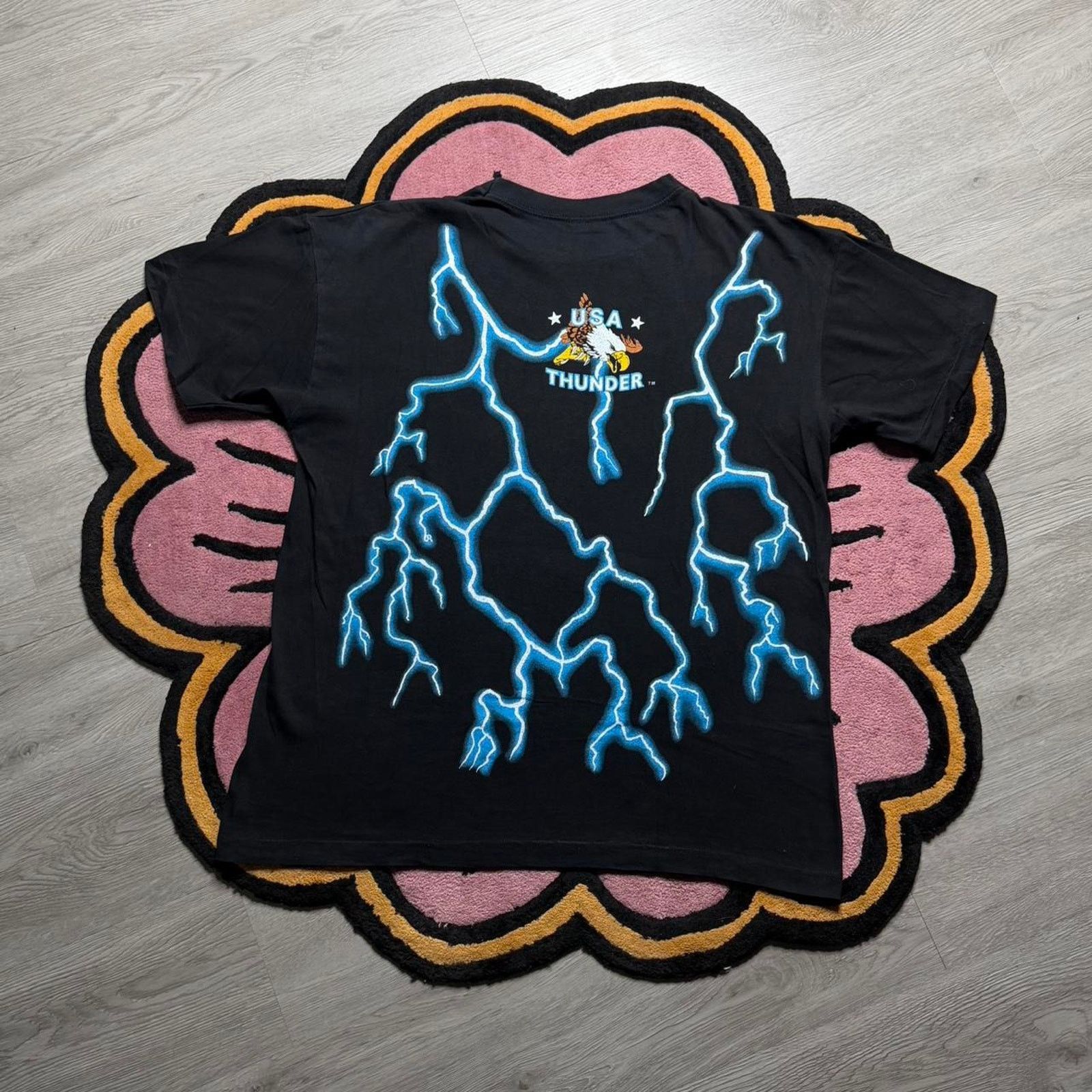 Vintage Vintage 90’s American USA Thunder Wolf Graphic T-shirt XL Size US XL / EU 56 / 4 - 7 Thumbnail