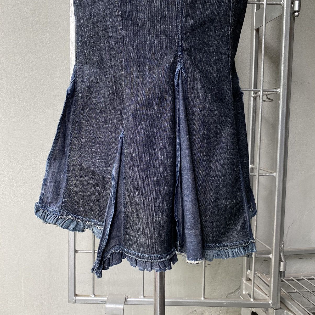 Marithe + Francois Girbaud Marithe + Francois Girbaud F/W 2005 denim skirt runway piece Size 27" / US 4 / IT 40 - 22 Thumbnail