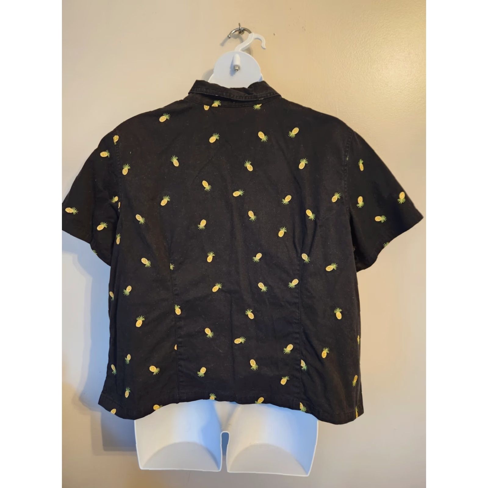 Quacker Factory Quacker Factory Women's Black Embroidered Pineapple Jacket Short Sleeve Zip 2X Size 40" / US 18 - 6 Thumbnail