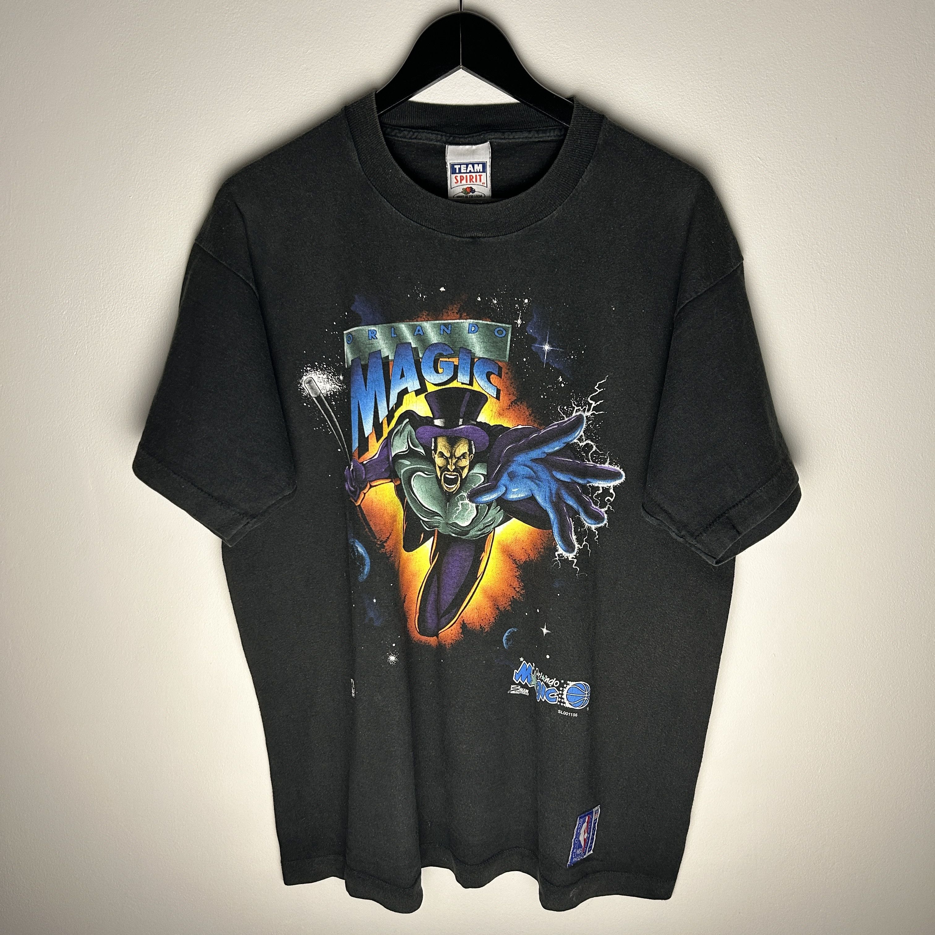 Salem Sportswear Vintage Orlando Magic Superhero 90’s NBA T-shirt Size US L / EU 52-54 / 3 - 1 Thumbnail