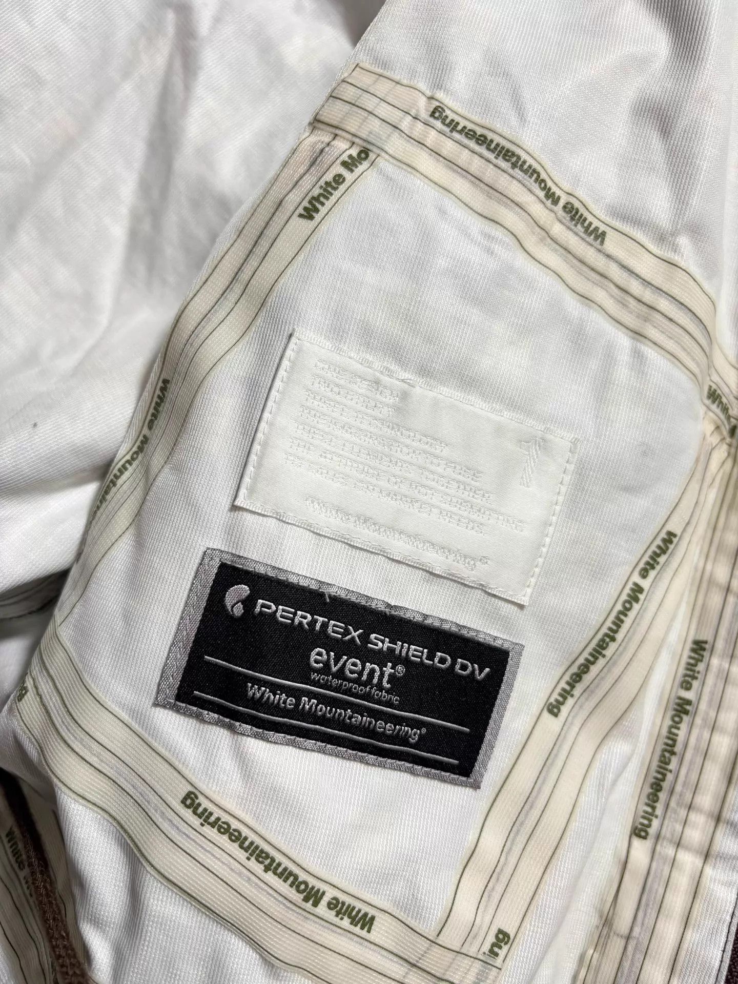 White Mountaineering White Mountaineering Color Blocked Shell Jacket Size 1 Size US S / EU 44-46 / 1 - 6 Thumbnail