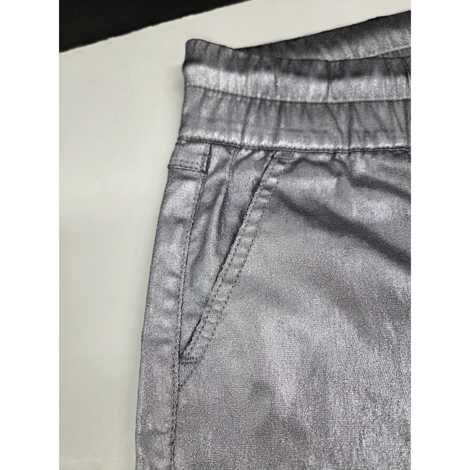 Juicy Couture Juicy Couture Womens Easy Skinny Pants Drawstring Pockets Size 27 Gun metal/Silver 27 Inseam Chino Knit Slimming Regular Mens? Women? Size 27" / US 4 / IT 40 - 7 Thumbnail