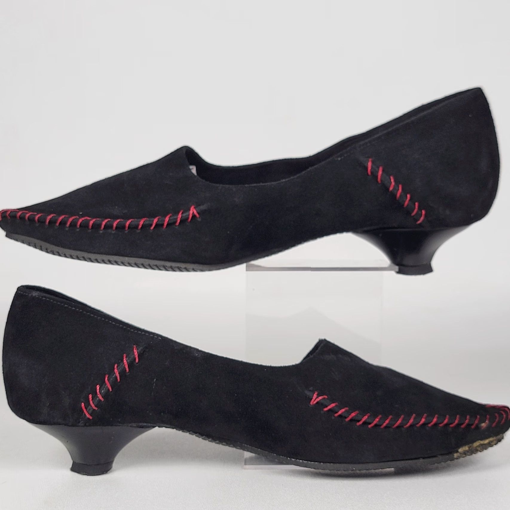 Vintage VINTAGE Lisa Nading Black Suede Leather Kitten Heels Red Accent Stitching Size 37 Women Shoes Pointed Toe Slip On Leather Lining Upper Size US 7 / IT 37 - 4 Thumbnail