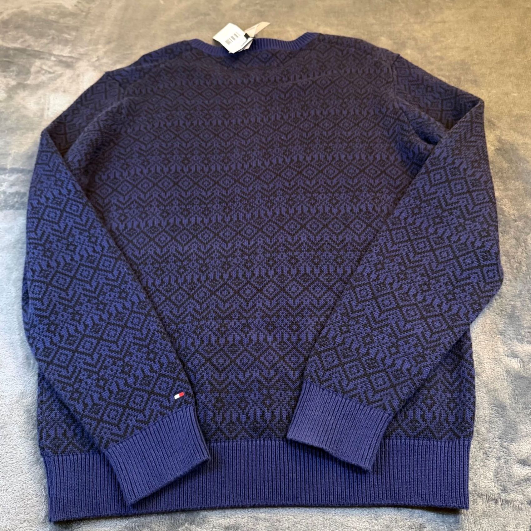 Tommy Hilfiger Tommy Hilfiger Knit Sweater Blue Red White Pullover Mens XL NWT Geometric Logo Crew Neck Pullover Casual Winter Knit Shirt Mens XL Blue Size US XL / EU 56 / 4 - 5 Thumbnail
