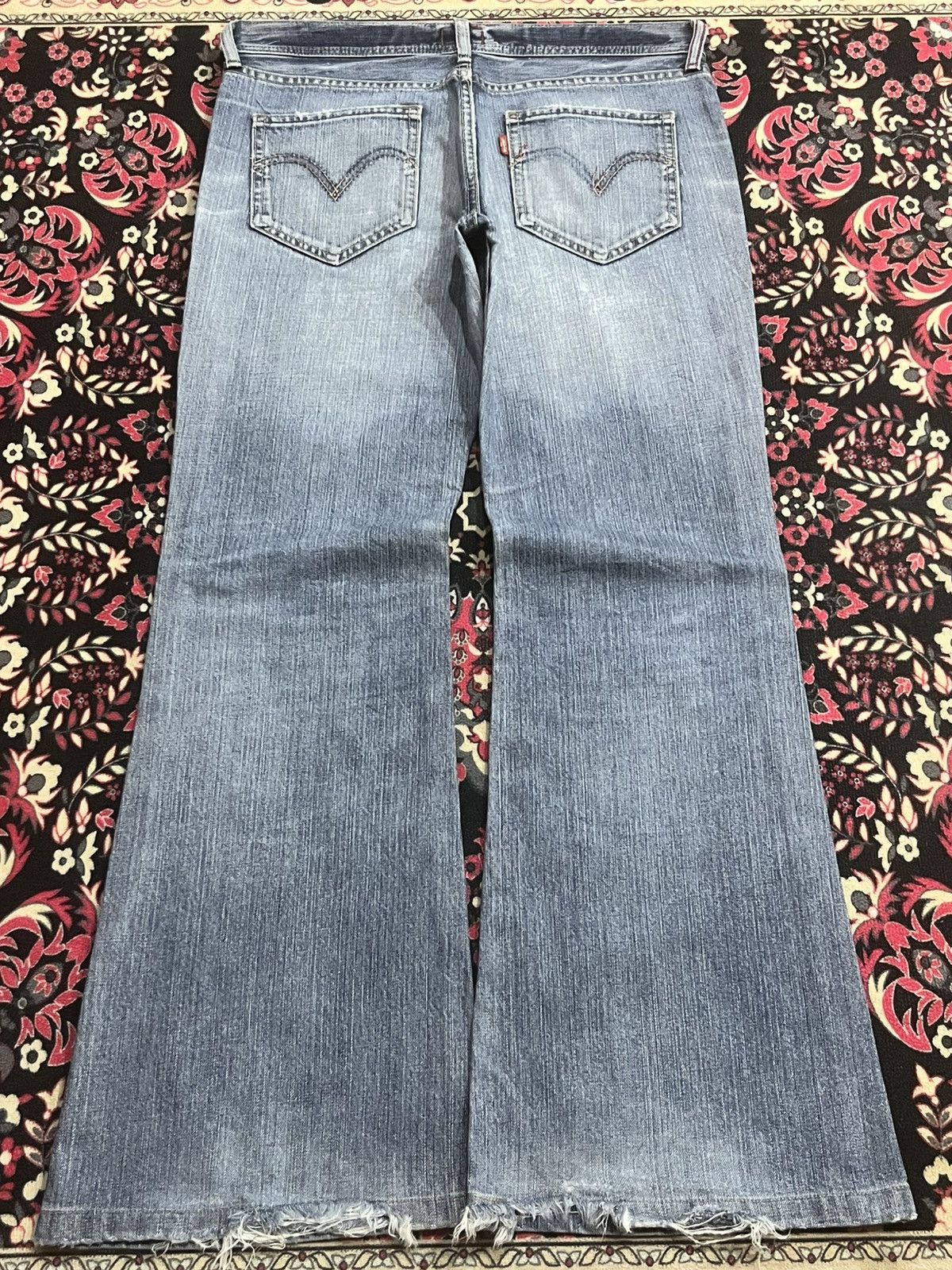 Levi's Vintage Y2K Levi’s Blue Washed Distressed Flare Jeans Size 32" / US 10 / IT 46 - 2 Thumbnail