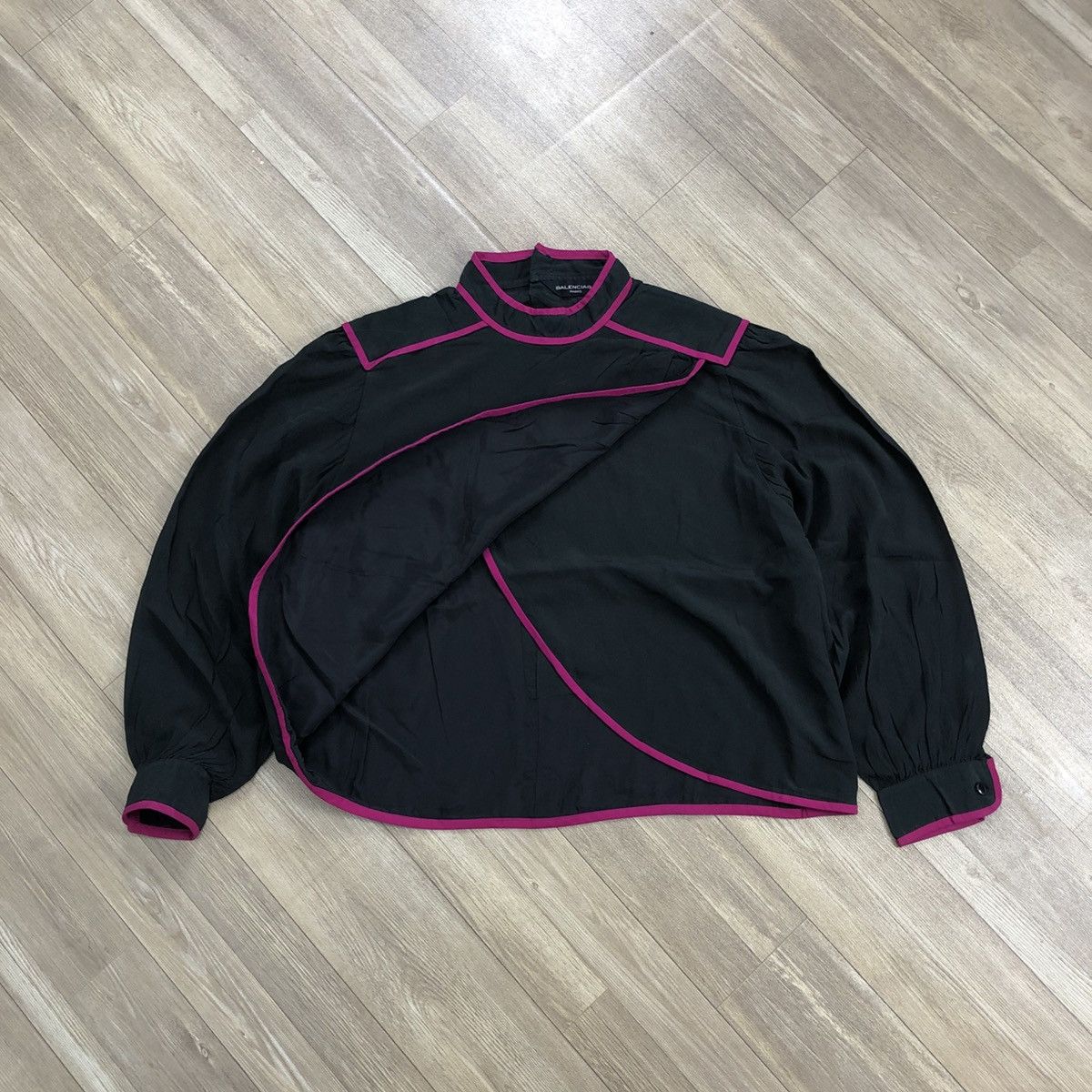 Balenciaga × Vintage Vintage Balenciaga Paris Kimono Style Back Button Up Luxury Size M / US 6-8 / IT 42-44 - 1 Thumbnail