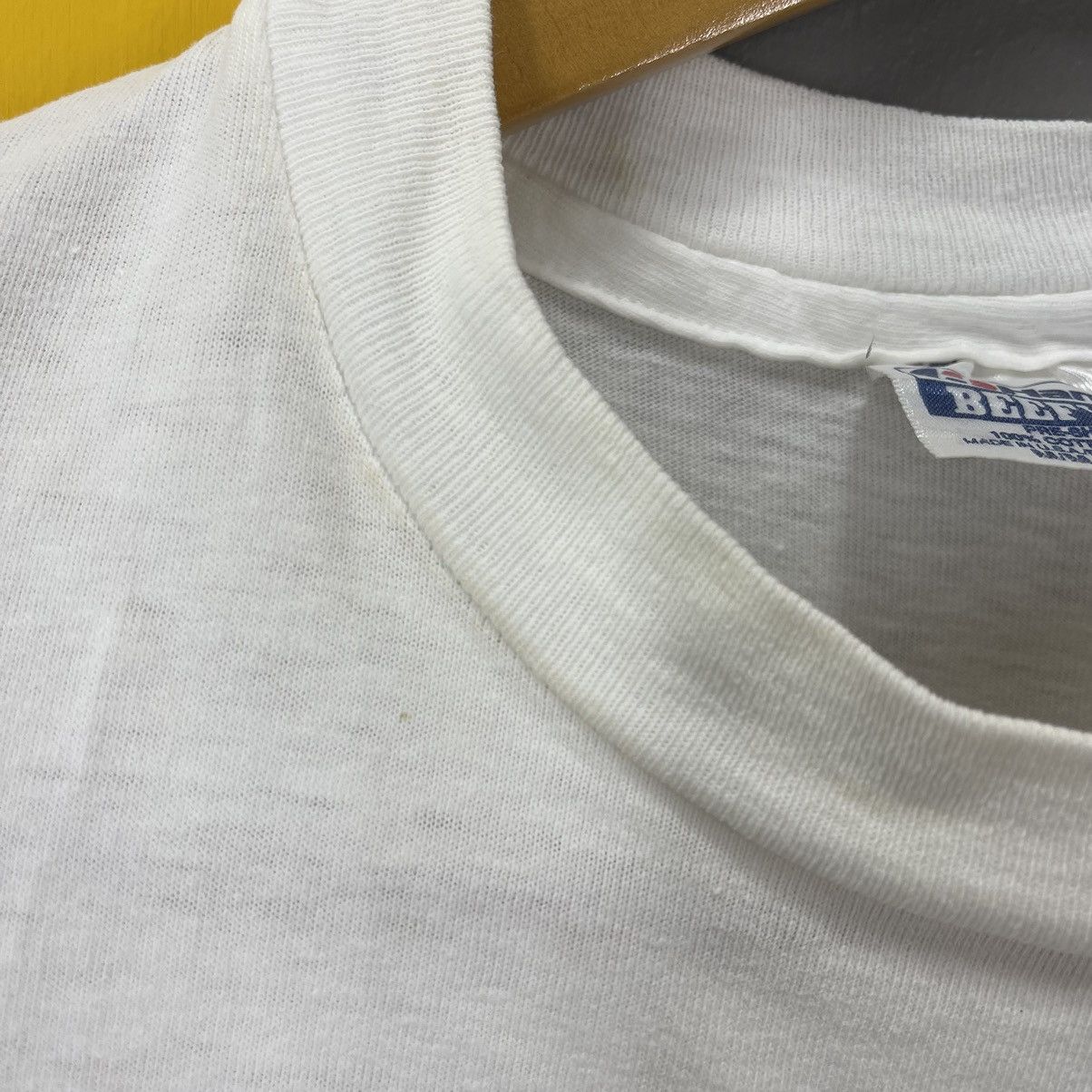 Hanes 90s Vintage HAWAII by HANES Crew Neck T Shirt #1744/07 Size US M / EU 48-50 / 2 - 5 Thumbnail