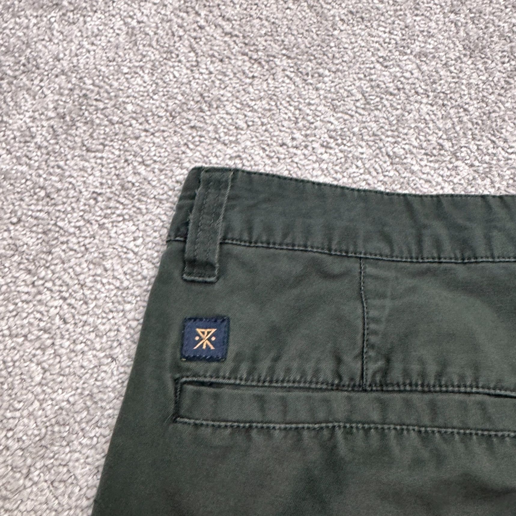 Roark Roark Chino Pants Mens 32 Dark Green Flat Front Zip Pocket Straight Leg Casual.jpg Size US 32 / EU 48 - 6 Thumbnail