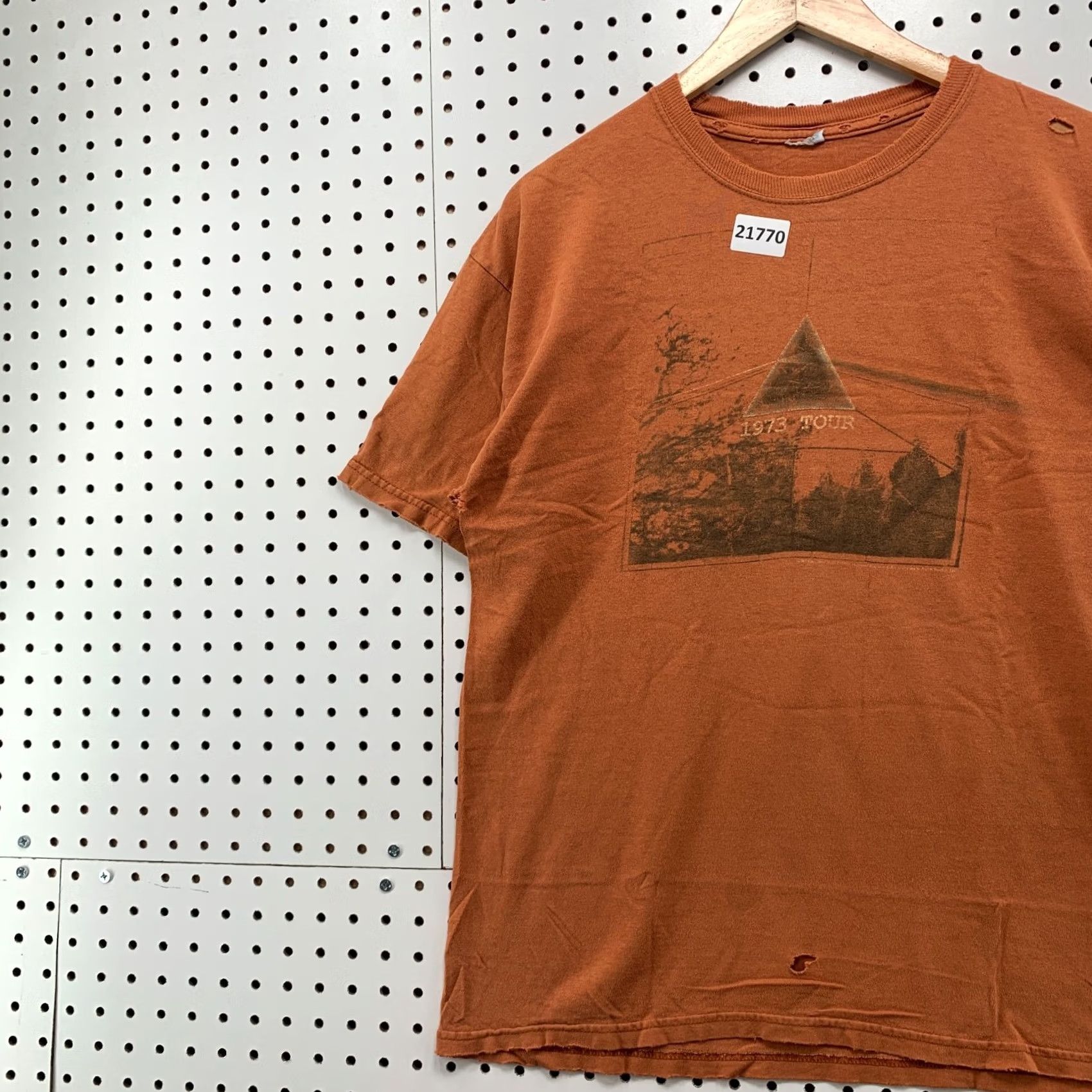 Vintage VINTAGE Pink Floyd Shirt Adult Medium Pink Darkside Of The Moon DIstressed 23x27 Mens Size US M / EU 48-50 / 2 - 3 Thumbnail