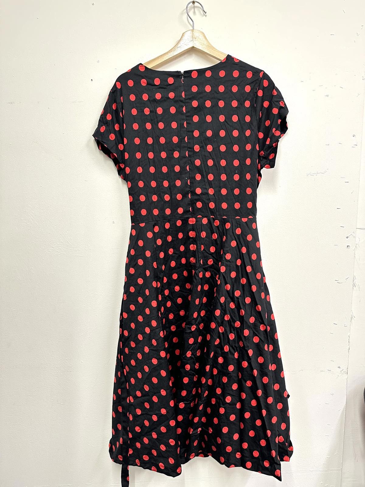 Joe Browns Joe Browns Black Midi Dress with Red Polka Dots Size M / US 6-8 / IT 42-44 - 4 Thumbnail