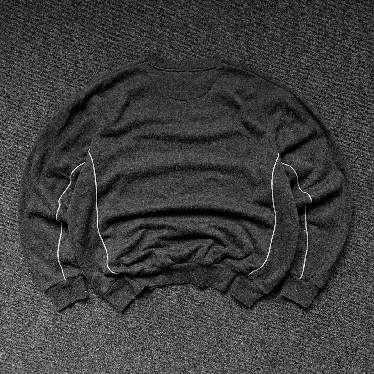 If Six Was Nine VTG Umbro Sweatshirt Small Logo Size L Y2K 00s USA Hype Tren Size US L / EU 52-54 / 3 - 5 Thumbnail