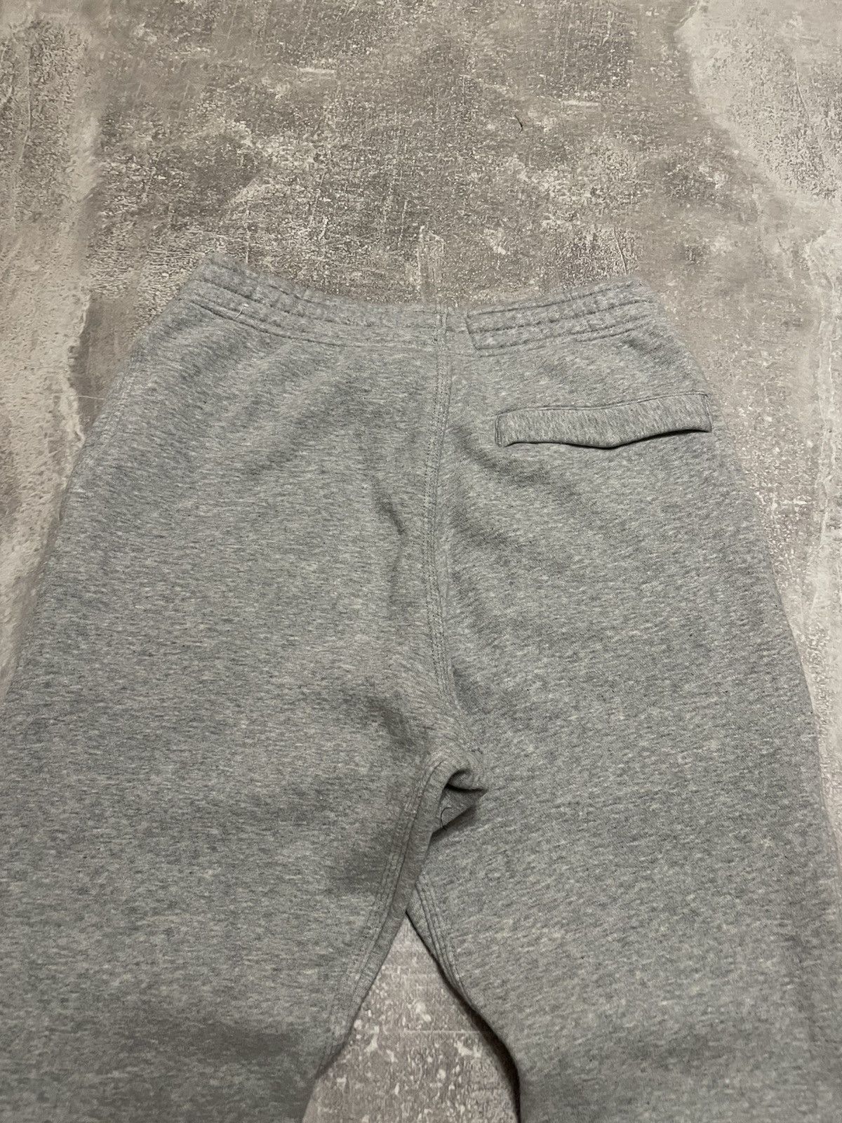 Nike Vintage Nike Swoosh Logo Sweatpants Joggers Pants Size US 30 / EU 46 - 12 Thumbnail