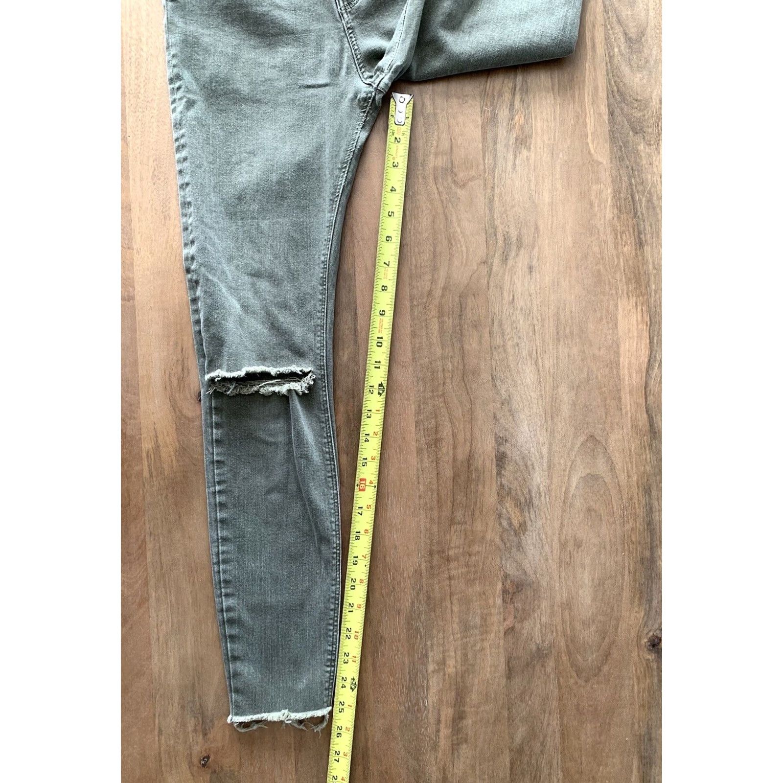 Zara Zara Skinny High Rise Jeans Women’s Size 23x25 Distressed Green Ankle Stretch Jeans Slim Pockets Stretch Womens Size 40" / US 18 - 6 Thumbnail