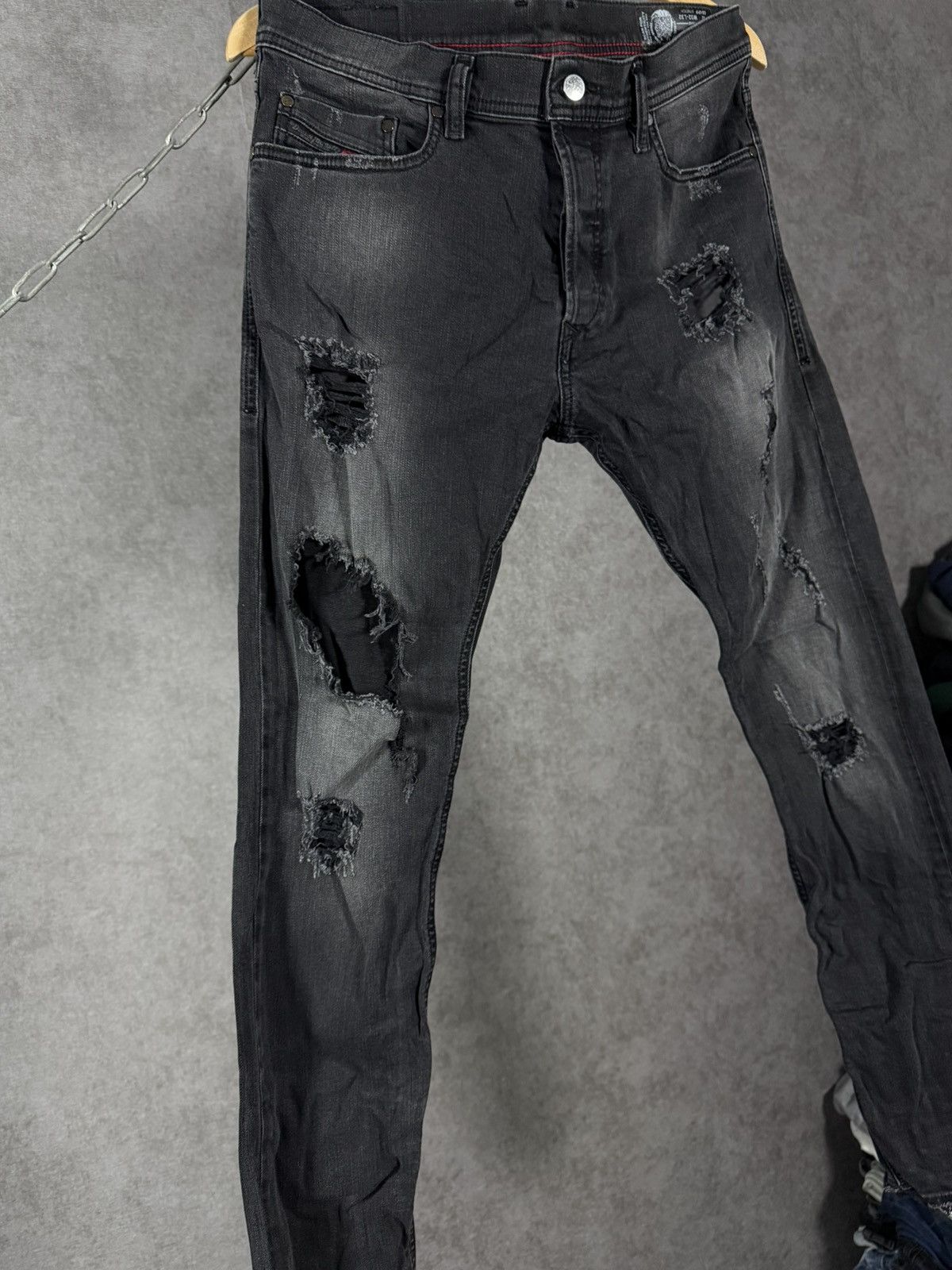 Diesel Diesel Tapphar slim-carrot designer distressed denim jeans Size US 32 / EU 48 - 3 Thumbnail