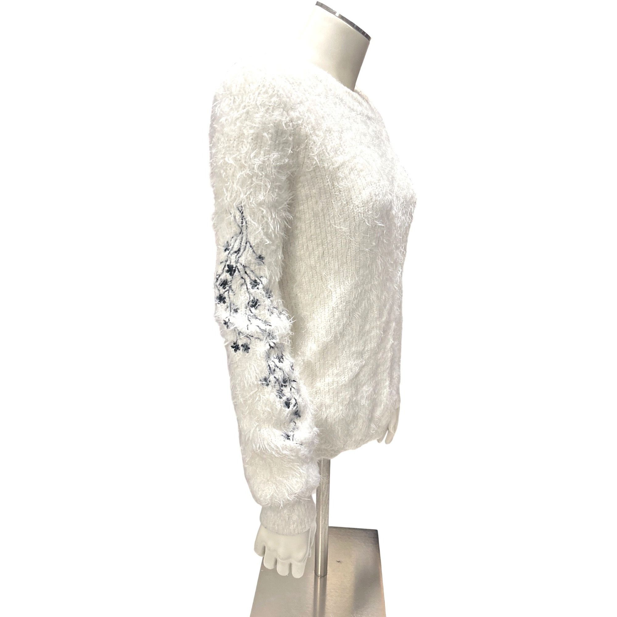 Nordstrom Woven Heart Large Ivory Fuzzy Floral Embroidered Sweater Cot Size L / US 10 / IT 46 - 3 Thumbnail