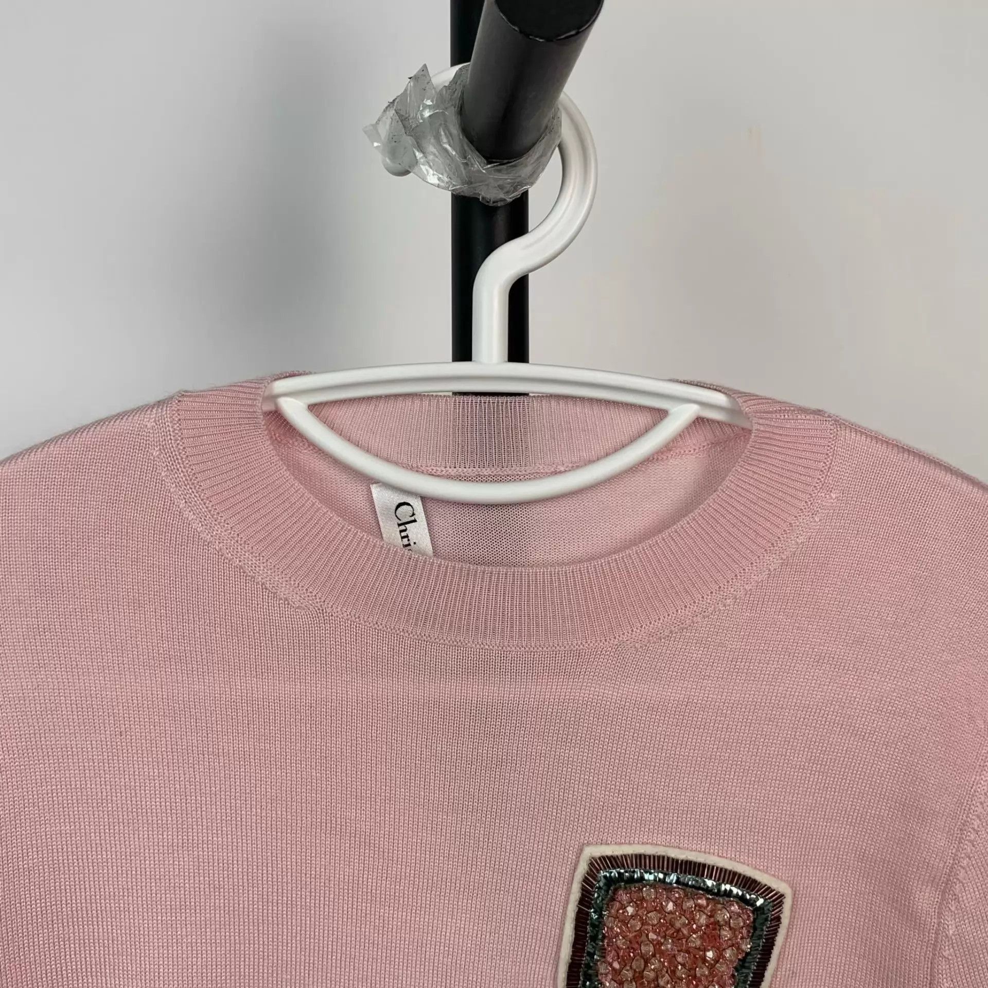 Dior Dior Wool Shield Crewneck Sweater Pink 38 Size S / US 4 / IT 40 - 4 Thumbnail