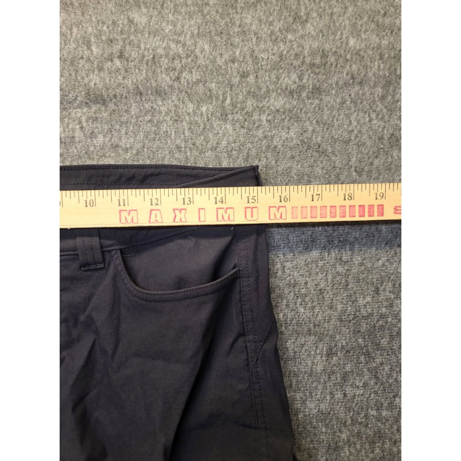 Eddie Bauer Eddie Bauer Capris Womens 6 First Ascent Cargo Regular Fit Outdoors Hiking Capris pants Black Nylon Spandex Canvas 20 in inseam 30 in waist Womens Size ONE SIZE - 5 Thumbnail