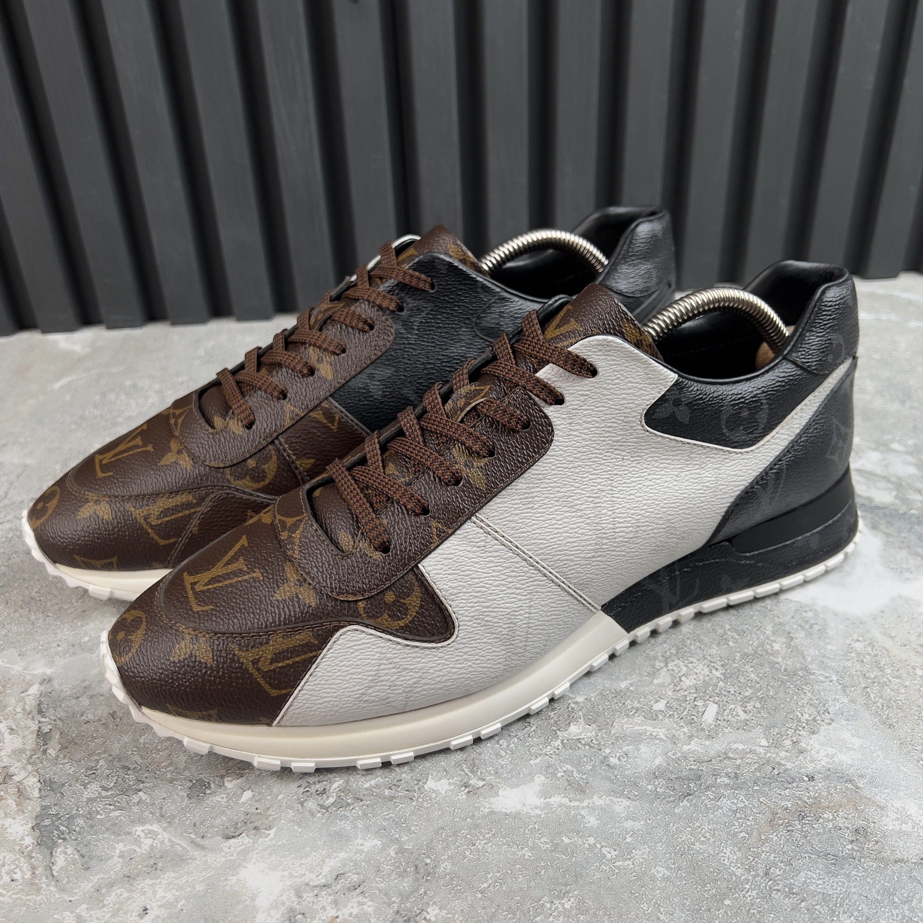Louis Vuitton Run Away Sneakers Tri-Color Monogram Canvas Size US 8.5 / EU 41-42 - 1 Thumbnail