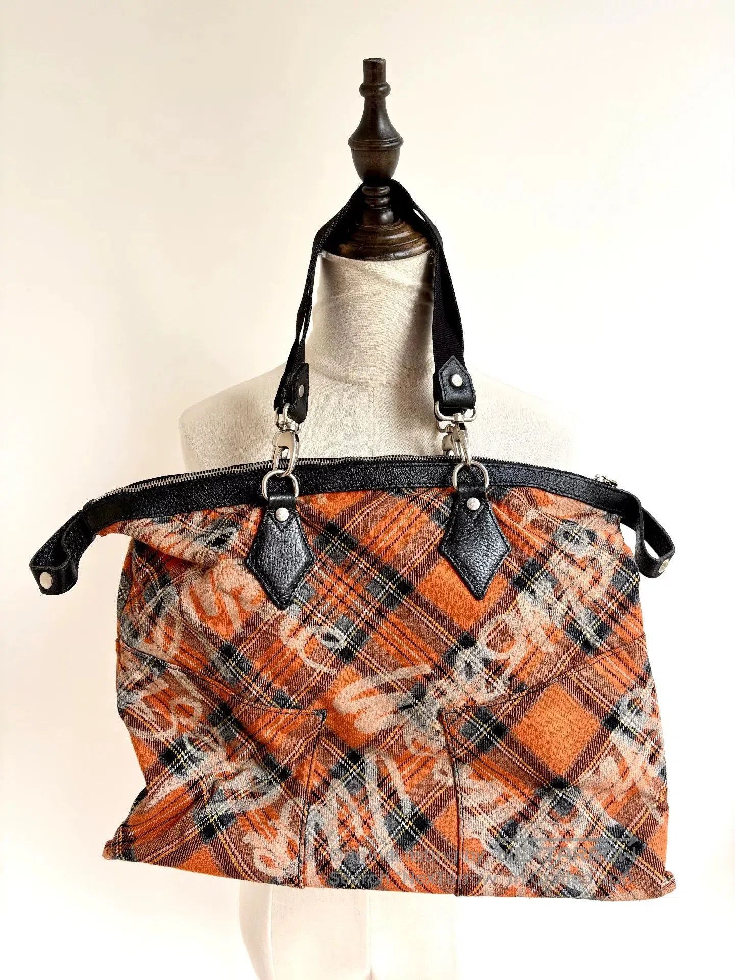 Vivienne Westwood Vivienne Westwood Vintage Orange Plaid Graffiti Handbag. Size ONE SIZE - 2 Thumbnail