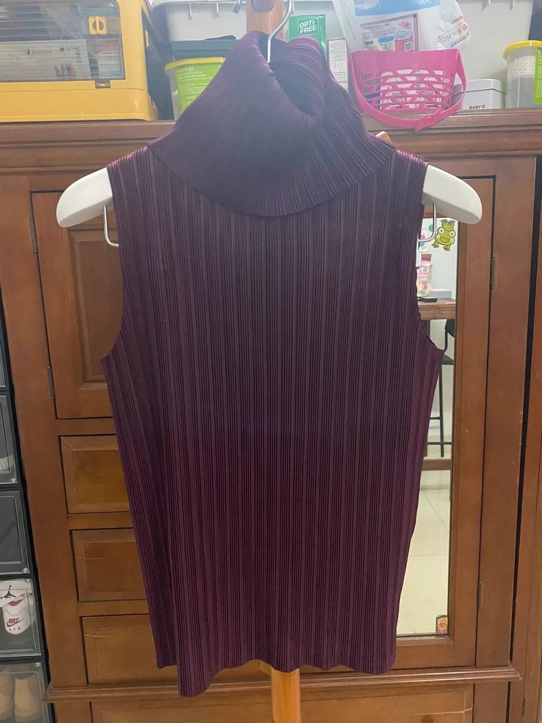Issey Miyake Issey Miyake size:3 Sleeveless pleated top Size XS / US 0-2 / IT 36-38 - 1 Thumbnail