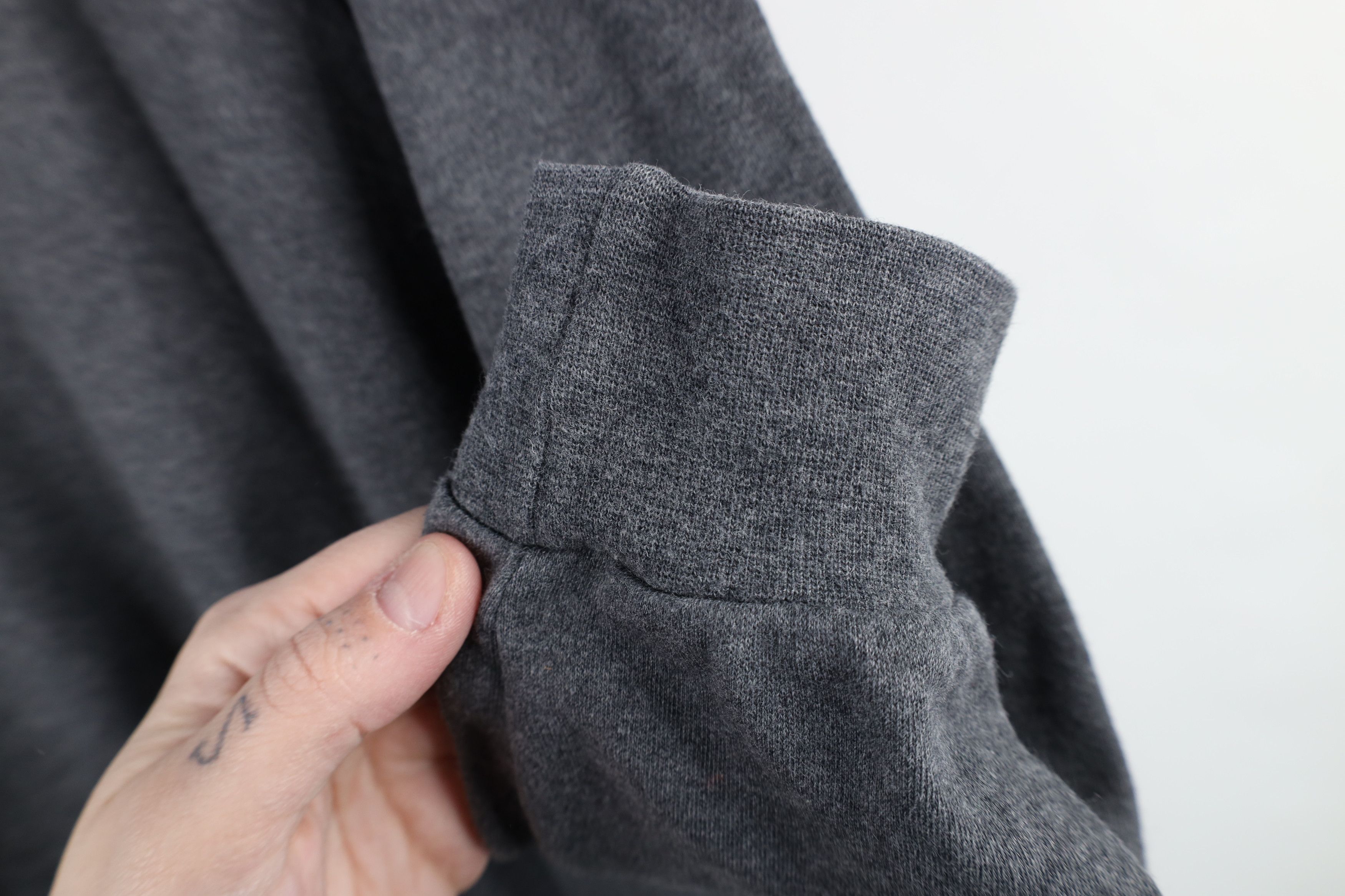 Vintage × Woolrich Woolen Mills Vintage 90s Woolrich Long Sleeve Turtleneck T-Shirt Gray Size M / US 6-8 / IT 42-44 - 5 Thumbnail