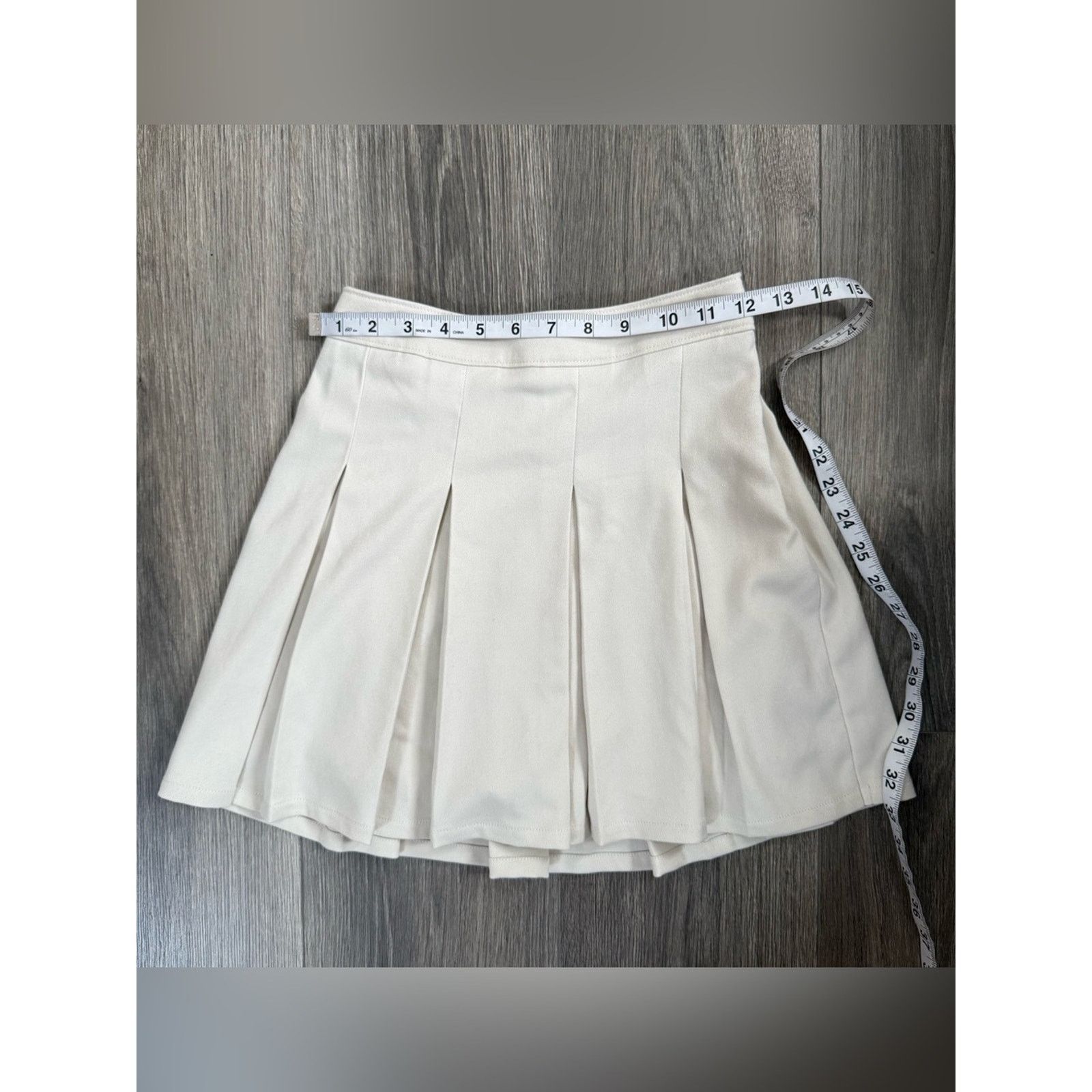 Hollister Hollister Cream Pleated Skirt Size XS NWT Preppy Academia Size 24" / US 00 / IT 34 - 8 Thumbnail