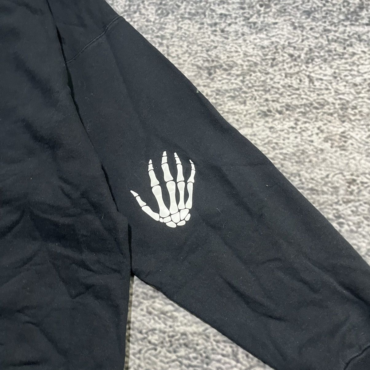 Vintage Vintage 90s Skeleton Grunge Skater Halloween Horror Crewneck Size US XL / EU 56 / 4 - 13 Thumbnail