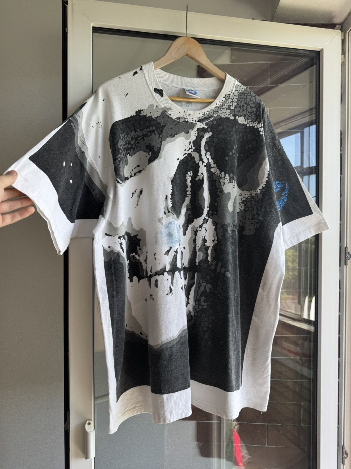 Liquid Blue Vintage Liquid Blue 1993 Over Print Skull Tee Made in USA Size US XXL / EU 58 / 5 - 2 Thumbnail