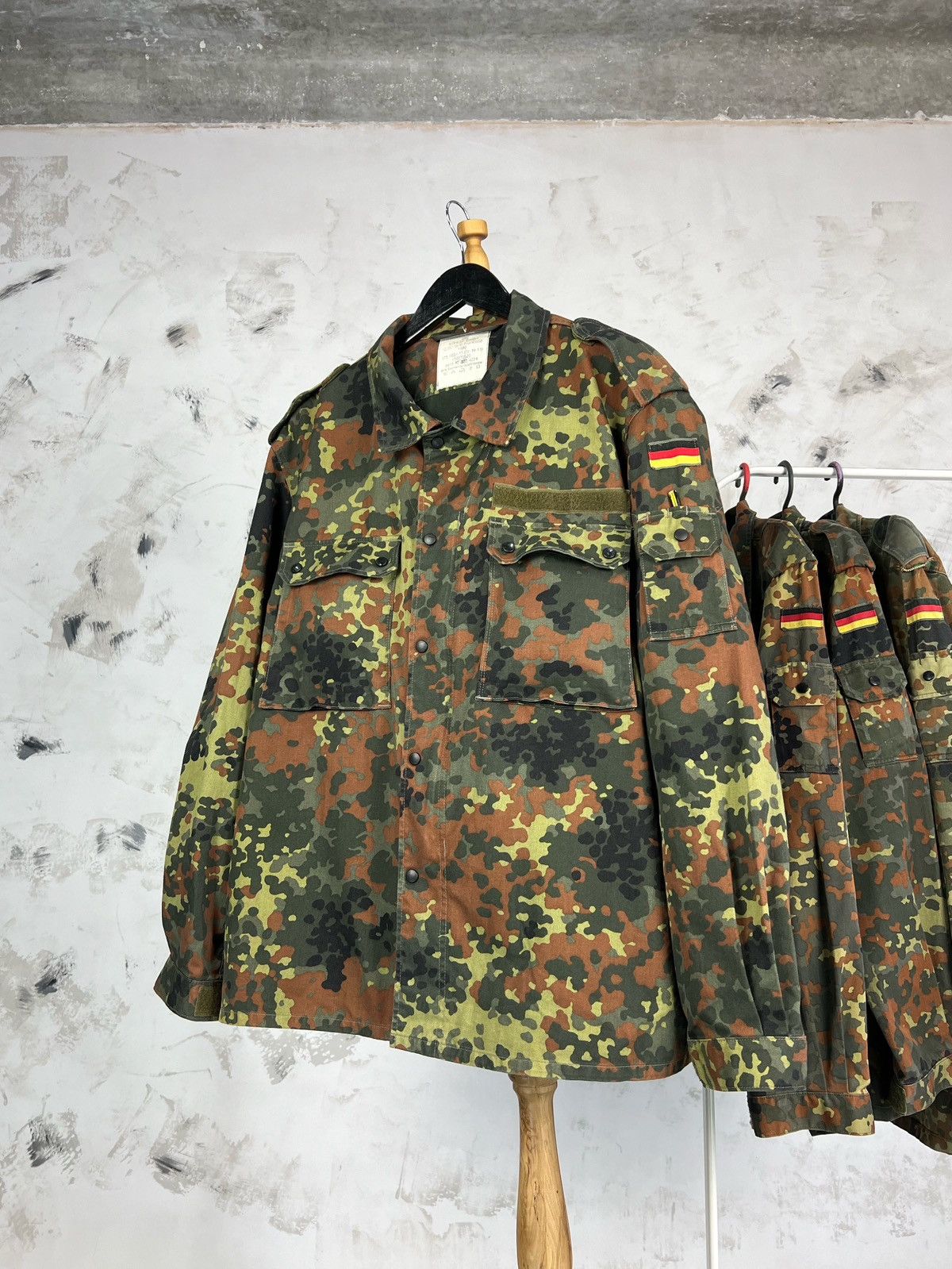Vintage Vintage 1998 Germany Army Camo Shirt Jacket Size M - L Size US M / EU 48-50 / 2 - 1 Thumbnail