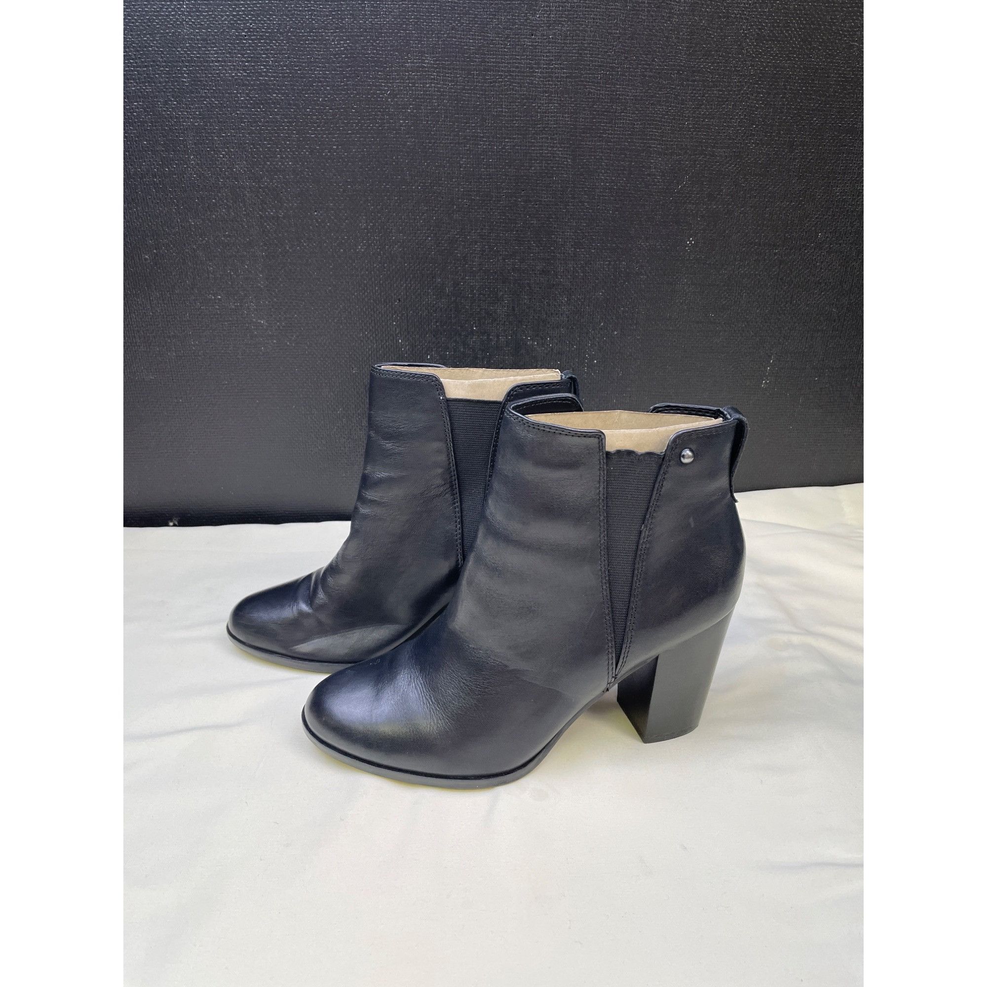 Aldo Aldo Women's Black Ankle Boots Shoes Heels 3.5" Size 7.5 SKU Size US 7.5 / IT 37.5 - 3 Thumbnail