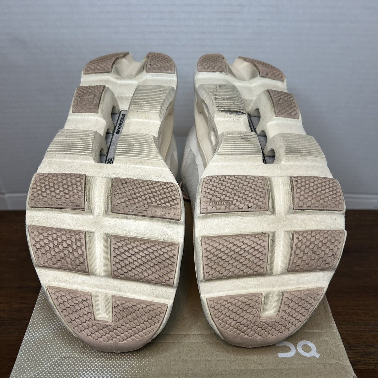 On On Running Cloudmonster Moon Fawn Women’s 9 Size US 9 / IT 39 - 6 Thumbnail