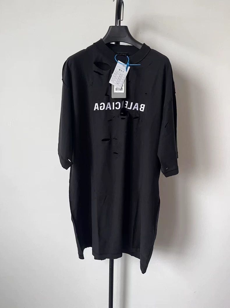 Balenciaga Balenciaga Monogrammed crewneck short sleeve T-shirt Size US M / EU 48-50 / 2 - 1 Thumbnail