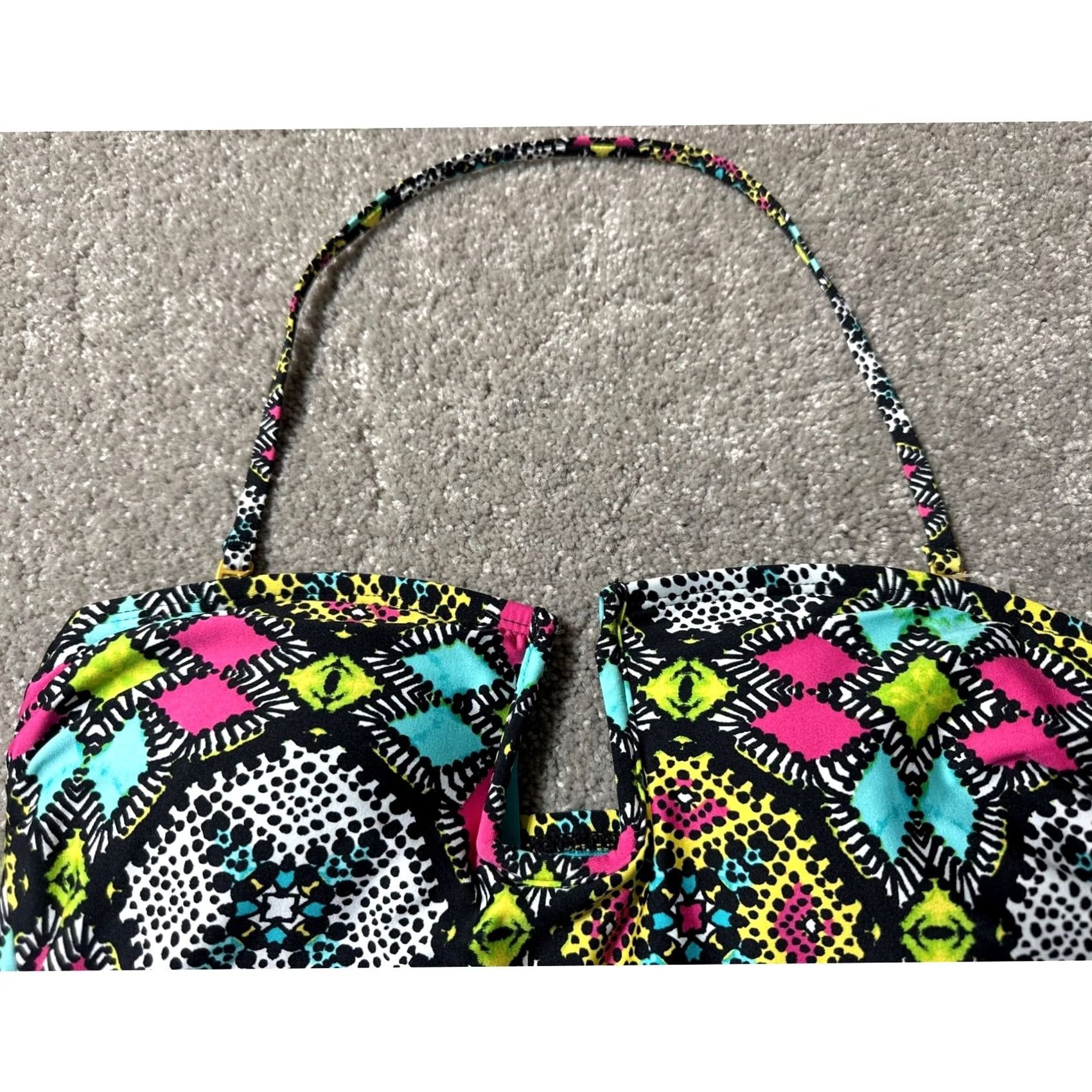Kenneth Cole Kenneth Cole REACTION One Piece Swimsuit M Festival Boho Chic Indie Sleaze Beach Hallter Removable Pads Geometric Multicolor Women M Size ONE SIZE - 5 Thumbnail