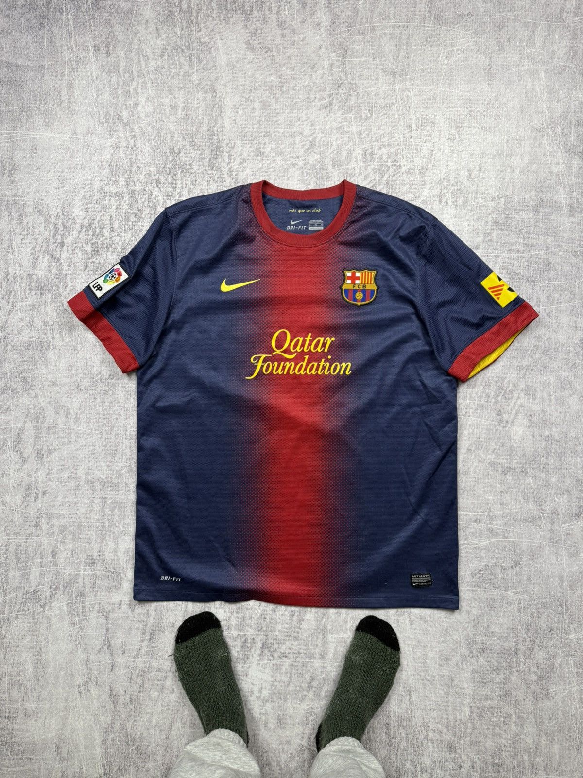 Nike Nike Barcelona Laliga home football soccer jersey 12/13 Size US XL / EU 56 / 4 - 1 Thumbnail