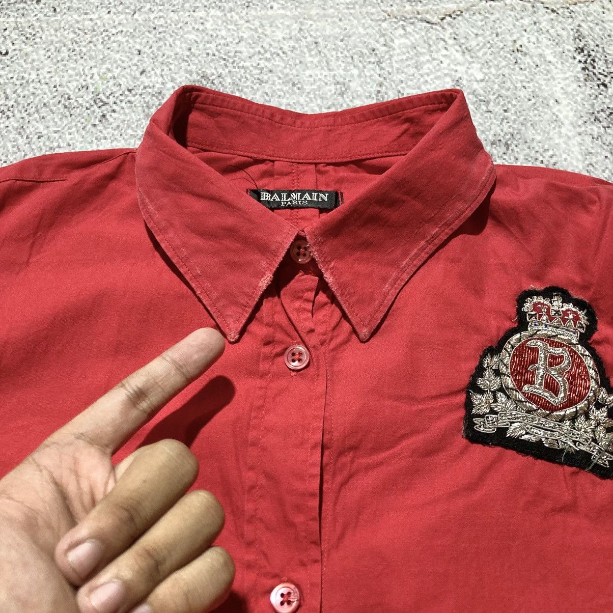 Balmain 🇫🇷 Balmain Paris Red Button Down “B” Patch Logo Luxury Size US M / EU 48-50 / 2 - 8 Thumbnail