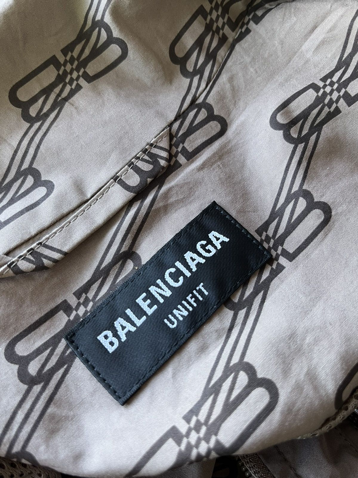 Balenciaga Super Runway Rare Brand New Balenciaga BB Monogram Jacket Size US XXL / EU 58 / 5 - 21 Thumbnail