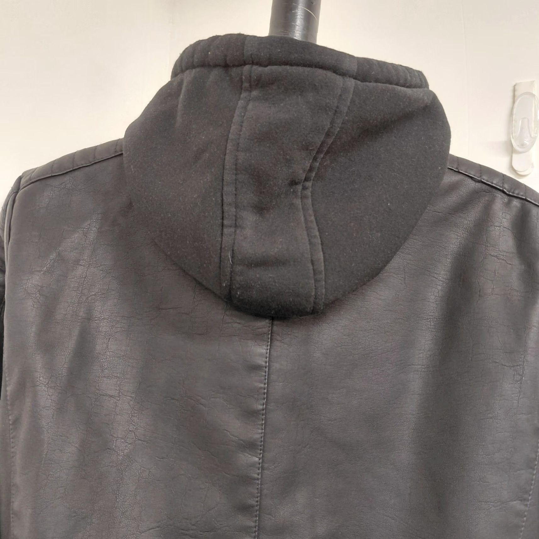 Apt. 9 Apt. 9 Men's Jacket Black Faux Leather Hooded Coat Pockets Zipper Short | Size L | Regular Fit | Motorcycle Style Size US L / EU 52-54 / 3 - 6 Thumbnail