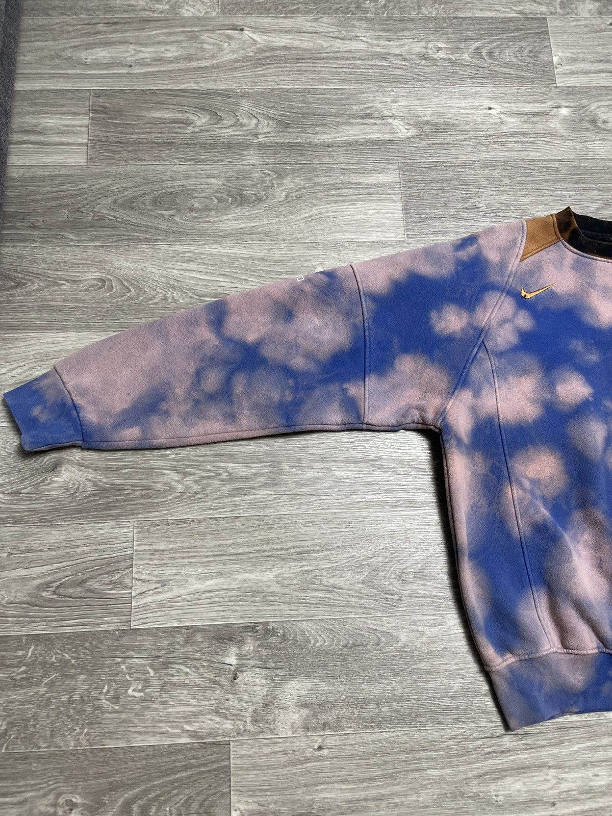 Nike Vintage Nike Total 90 Tie Dye Custom Sweatshirt Y2K 90s Size US M / EU 48-50 / 2 - 9 Thumbnail