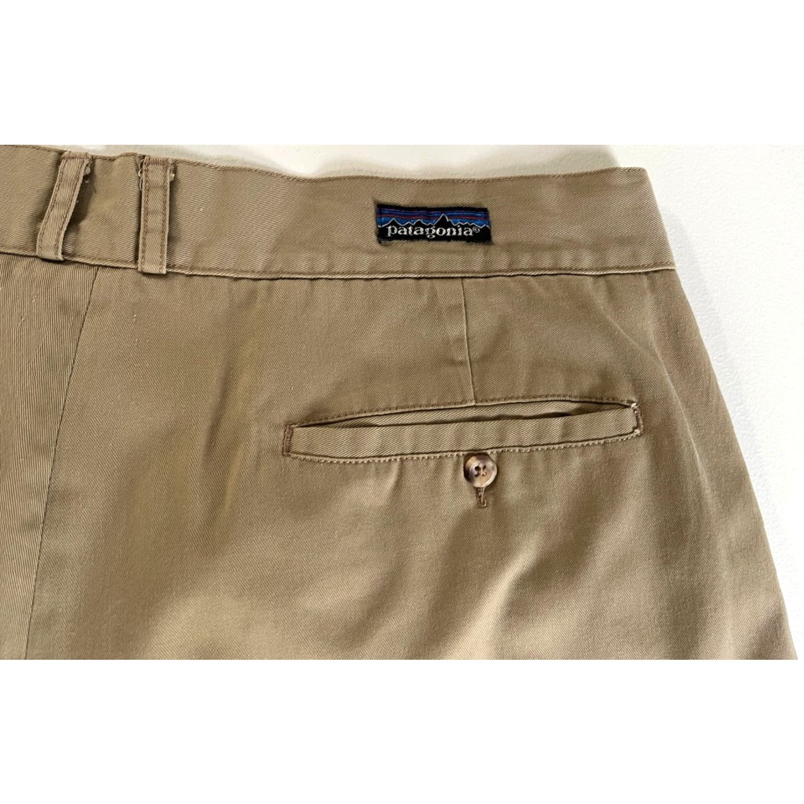 Patagonia VINTAGE Patagonia Mens Chino Pants 80s 90s Pattern Solid Pleated Tan Size 40 32 Inseam Size US 40 / EU 56 - 7 Thumbnail