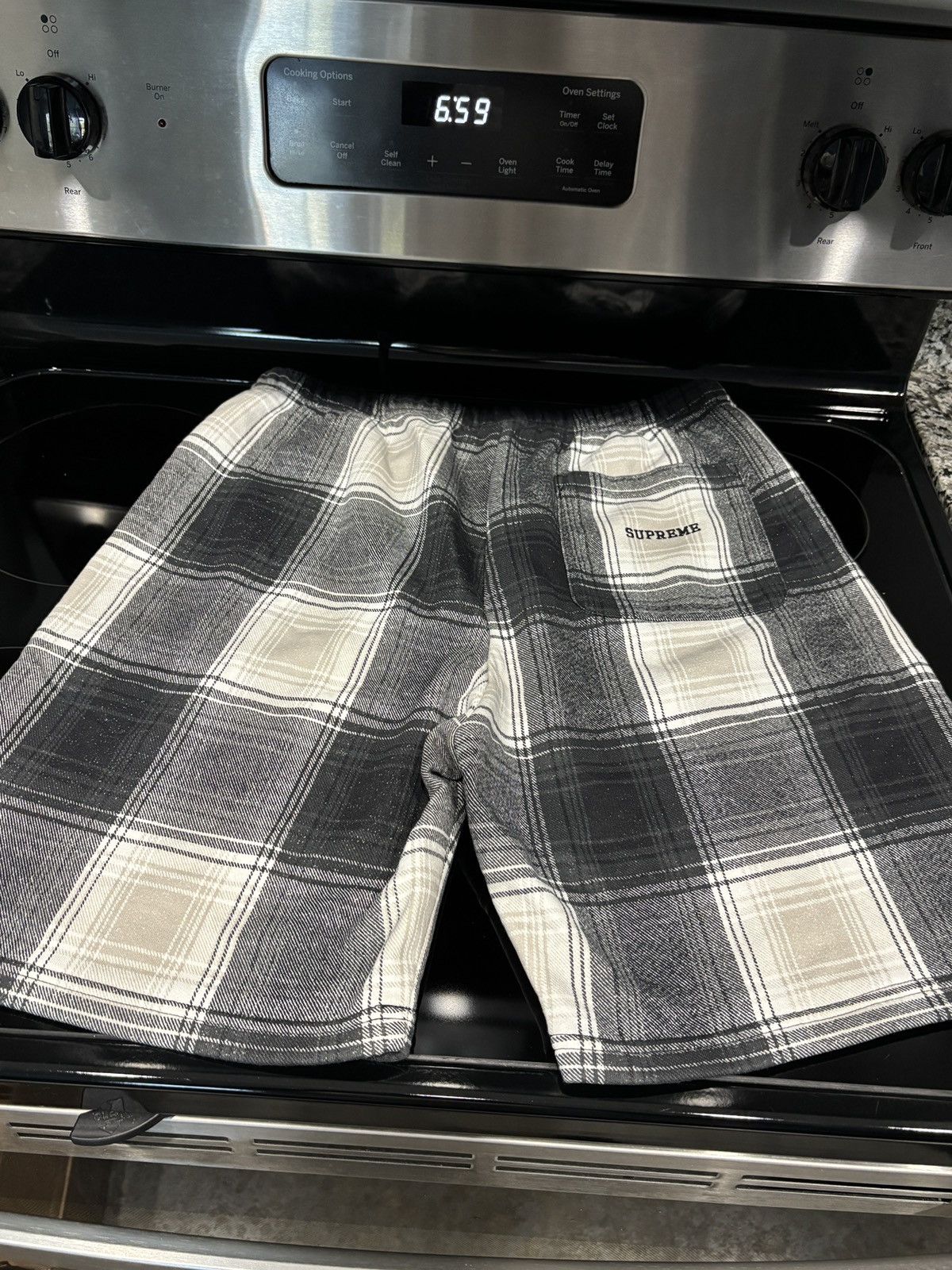 Nike × Supreme Supreme x Nike Plaid Sweat Shorts Black Size S