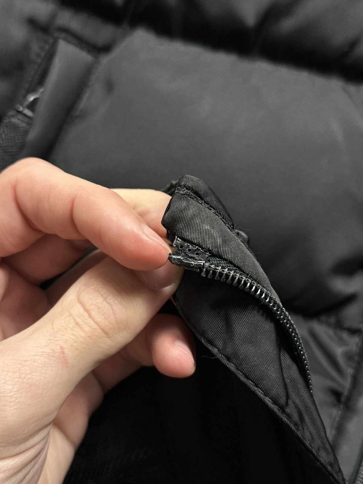 Prada Vintage Prada Gabardine Mainline Nylon Puffer Down Jacket Size US M / EU 48-50 / 2 - 23 Thumbnail