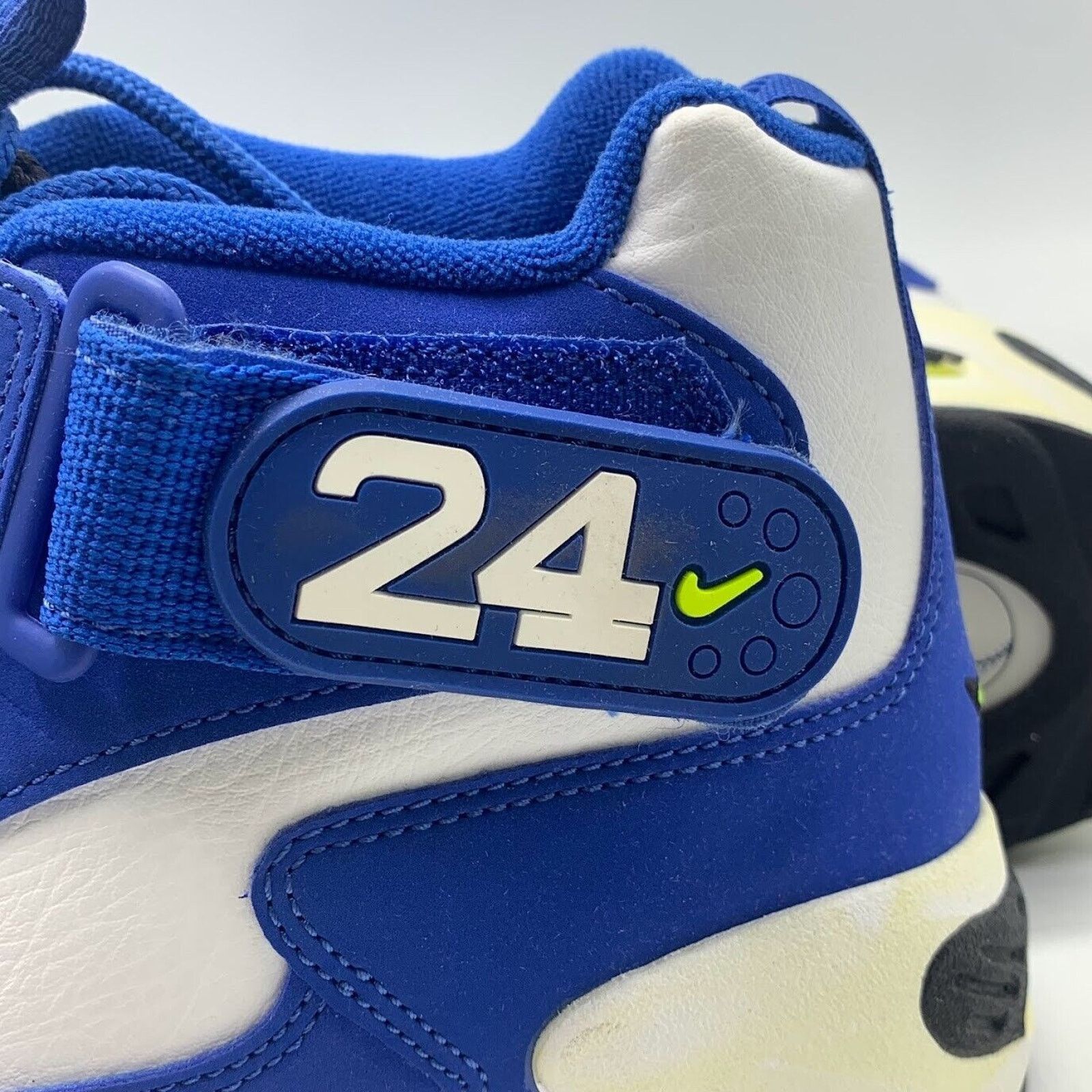 Nike NEW Nike Air Griffey Max 1 Blue White Black Volt DJ5161-400 Size US 8 / EU 41 - 8 Thumbnail